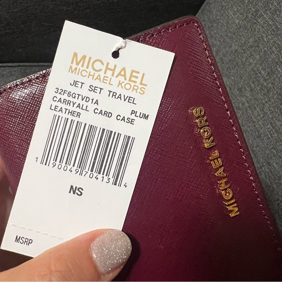 Michael Kors small wallet burgundy NWT - Picture 9 of 9